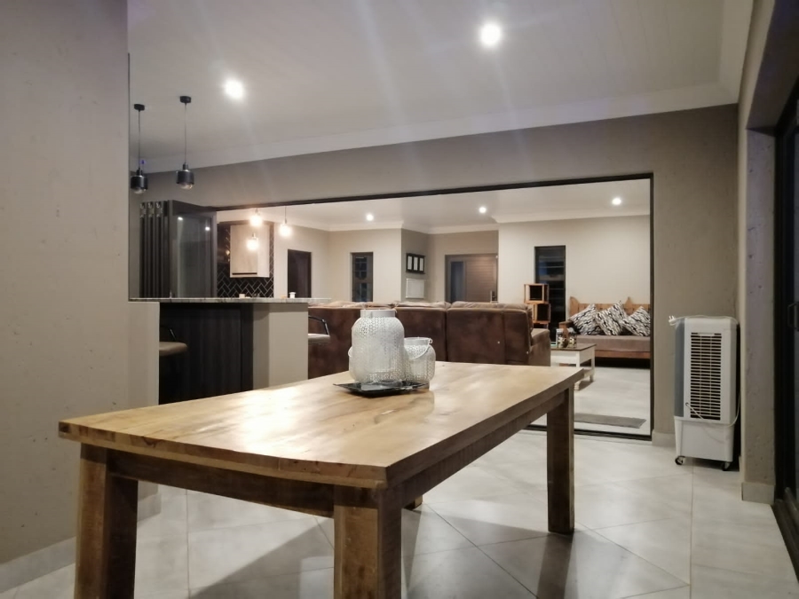 To Let 4 Bedroom Property for Rent in Wilkoppies North West